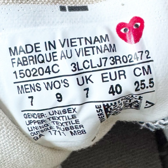 Converse x Comme des Garçons PLAY Chuck 70 - Picture 14 of 15